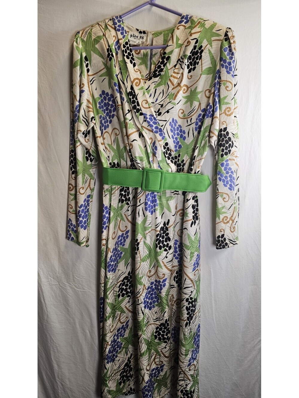 Vintage 1980s Pier 26 Size 12 100% Silk Novelty Grape Print Midi Dress Belt